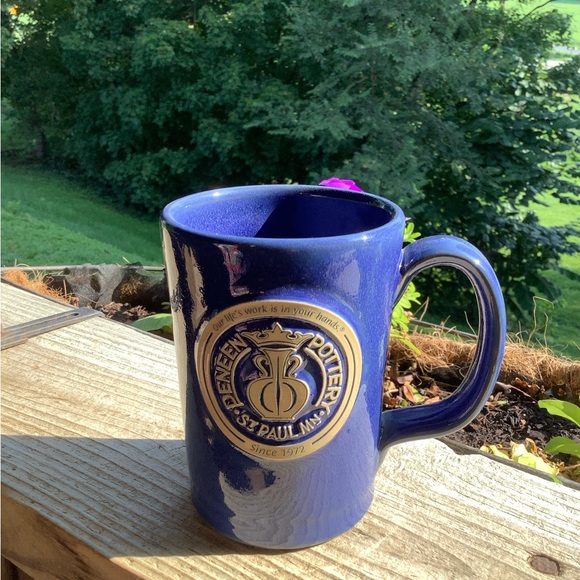 Deneen Pottery Sky Blue Retro Logo Mug - Picture 3 of 3